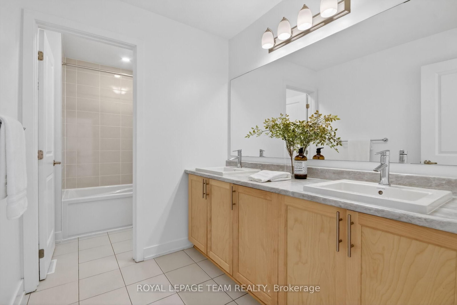 154 Winterhaven Drive • Orleans, ON photo 37