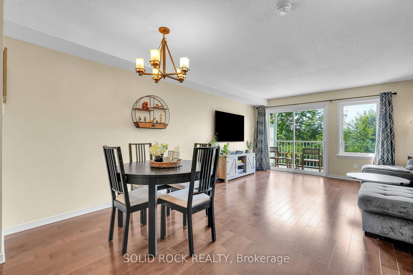 645 Reardon Private • Ottawa, ON photo 13