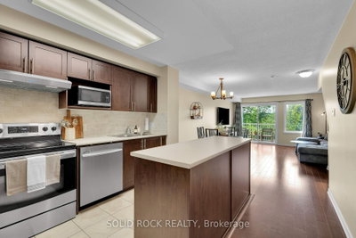 645 Reardon Private • Ottawa, ON photo 7