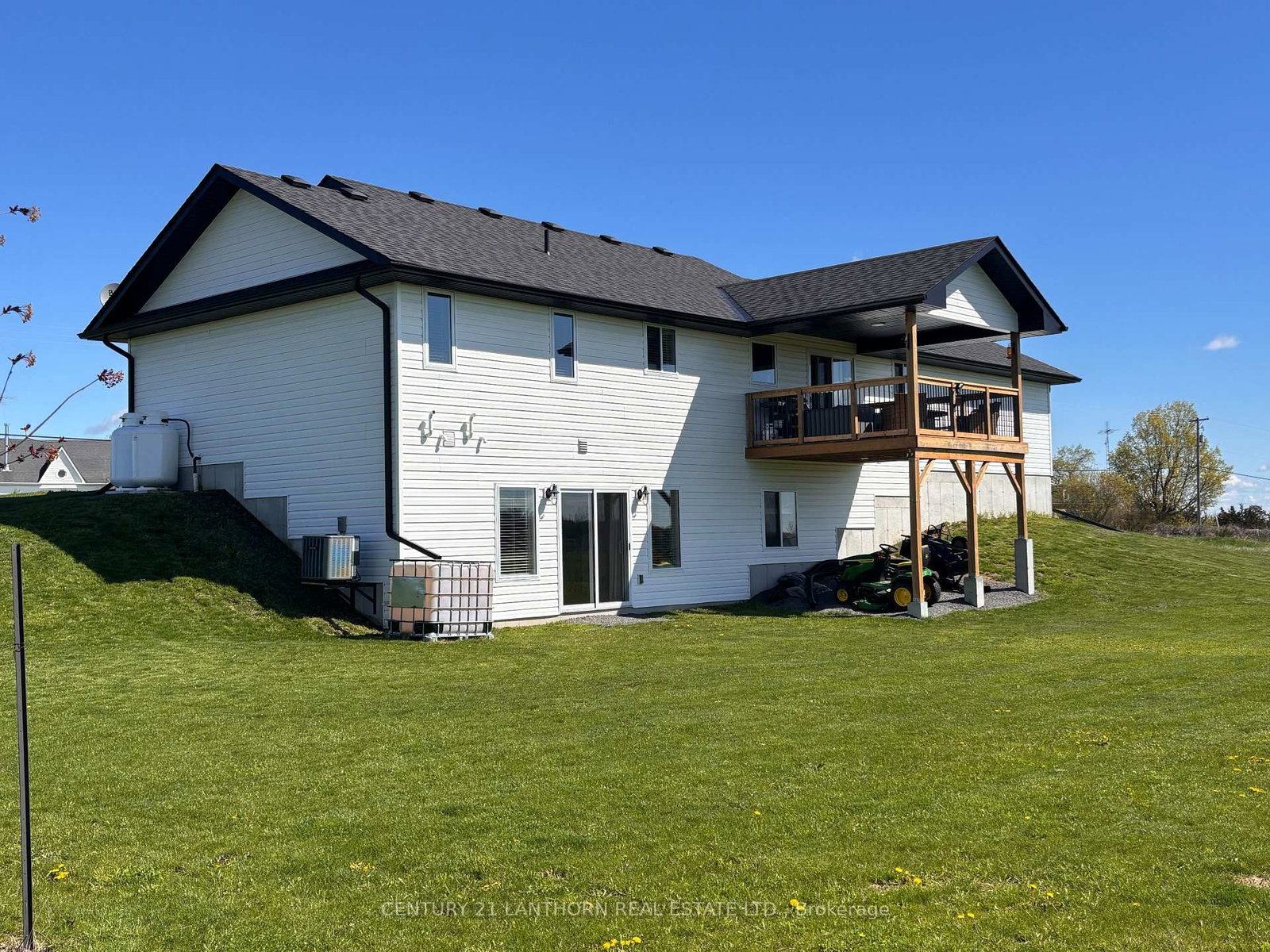 1232 County Road 7 • Prince Edward County, ON photo 5