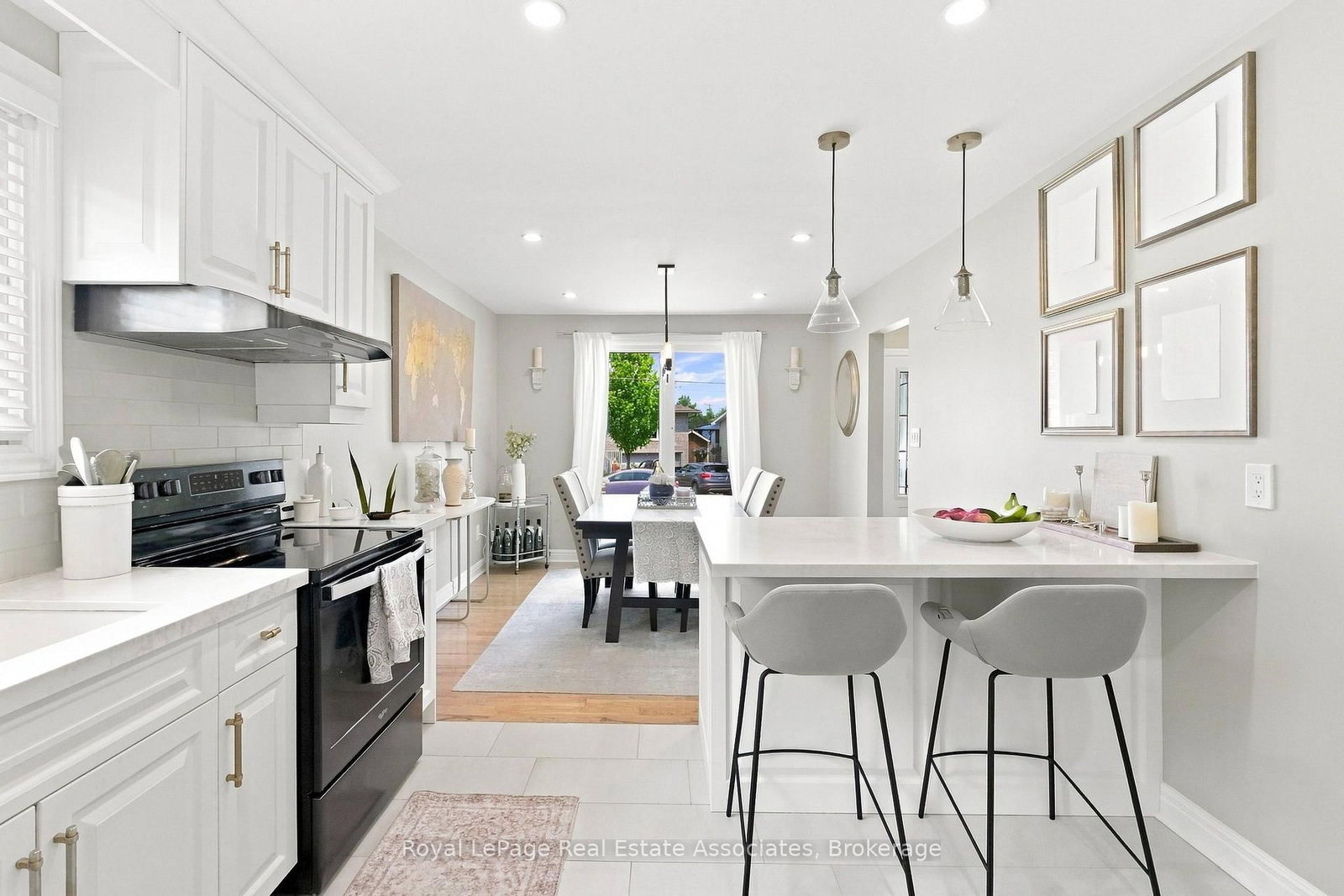 15 Quay Court • Hamilton, ON photo 10