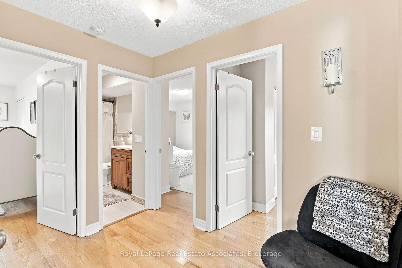 15 Quay Court • Hamilton, ON photo 16