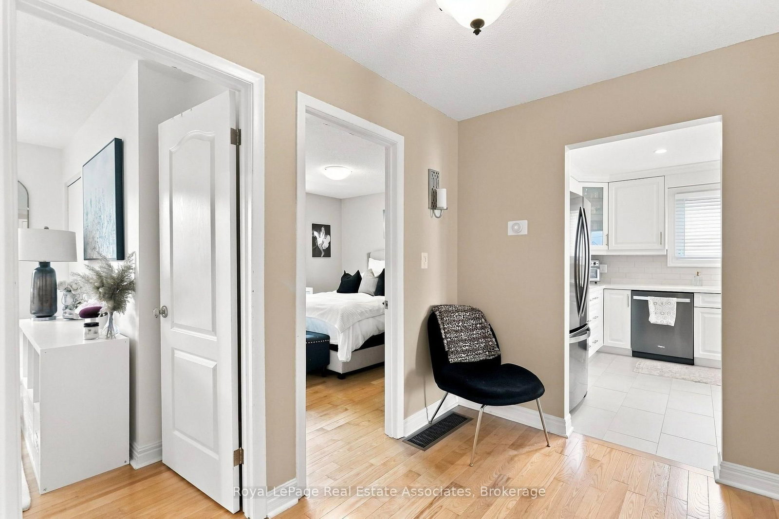 15 Quay Court • Hamilton, ON photo 17
