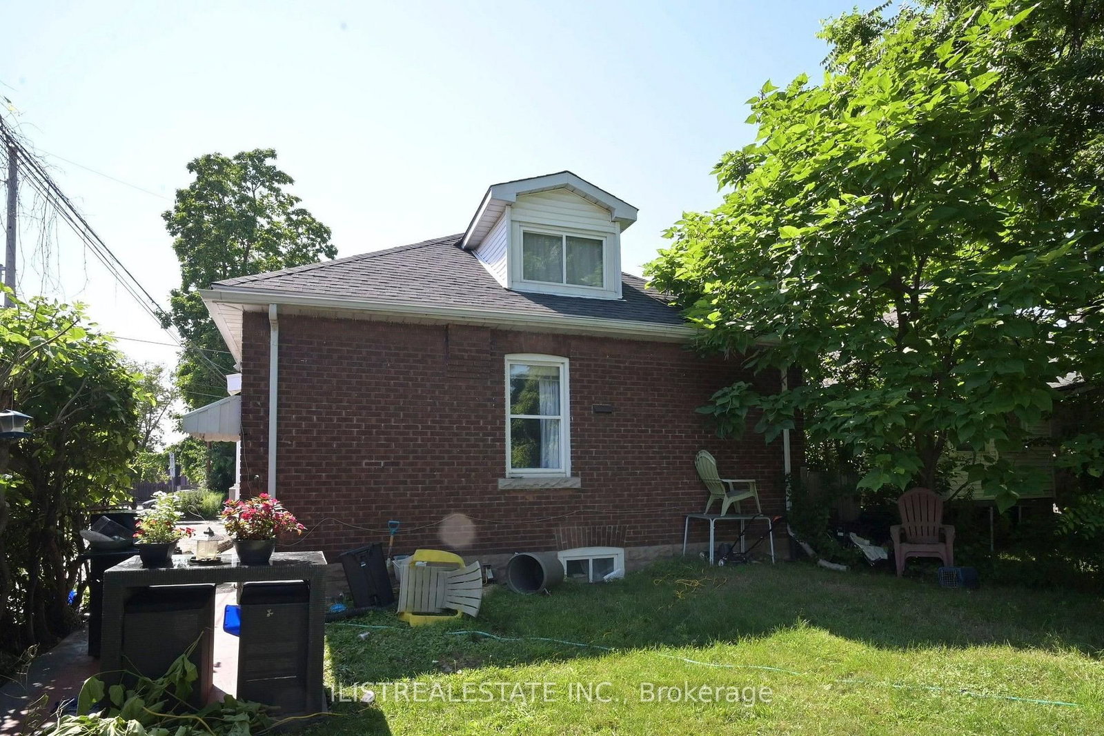 2 Norfolk Street N • Hamilton, ON photo 9