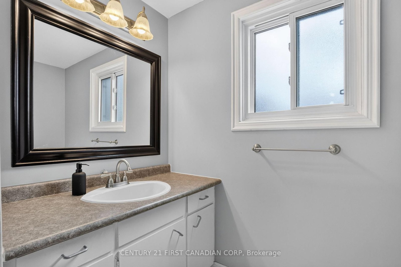 44 Hammond Street • St. Thomas, ON photo 25