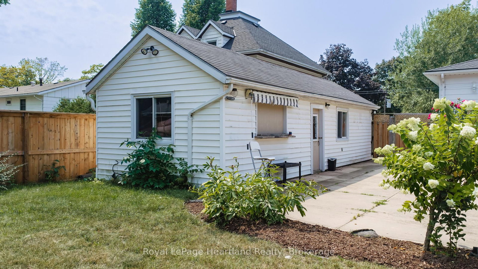 187 CAMERON Street • Goderich, ON photo 37