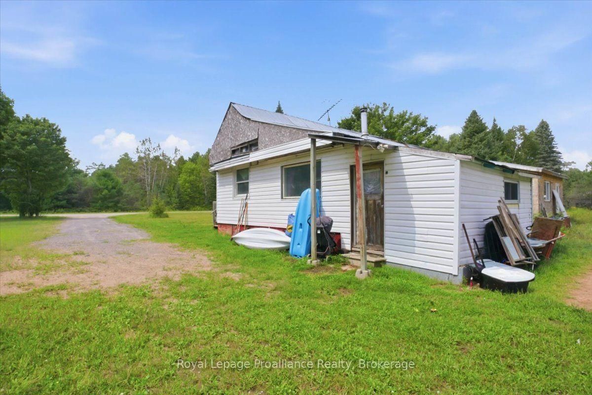 27 Hartin Road • Addington Highlands, ON photo 32