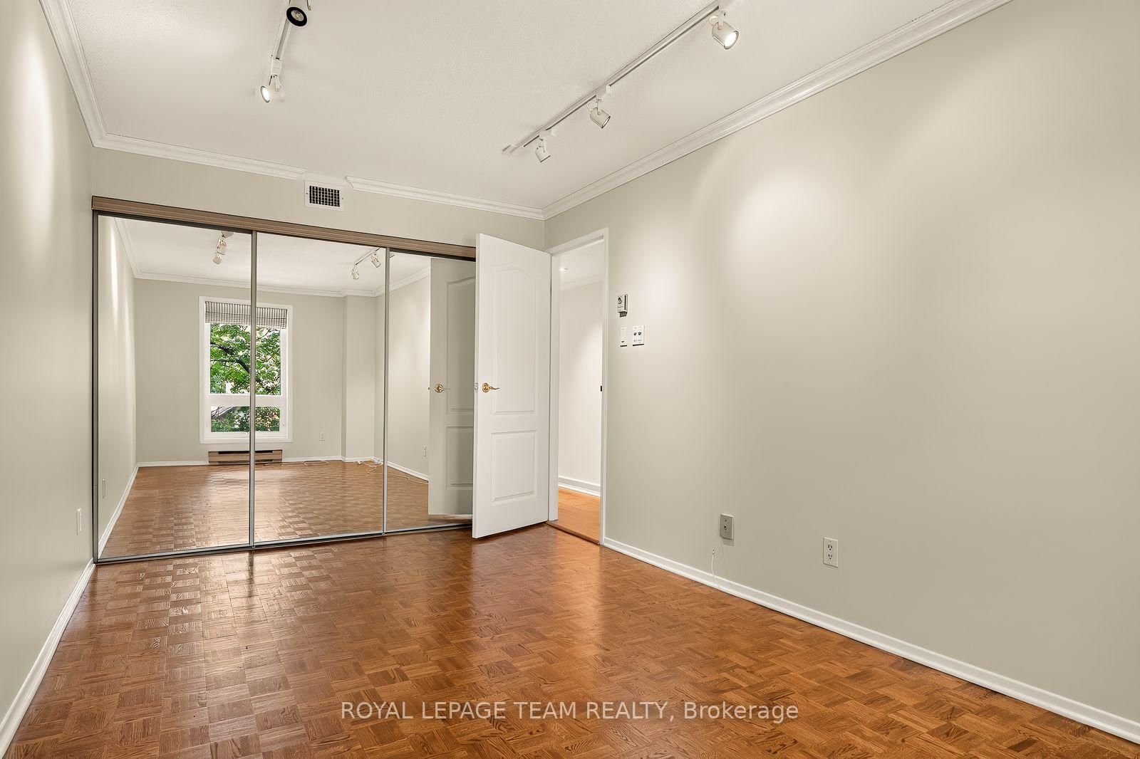 130 Rideau Terrace • #7 • Ottawa, ON photo 29