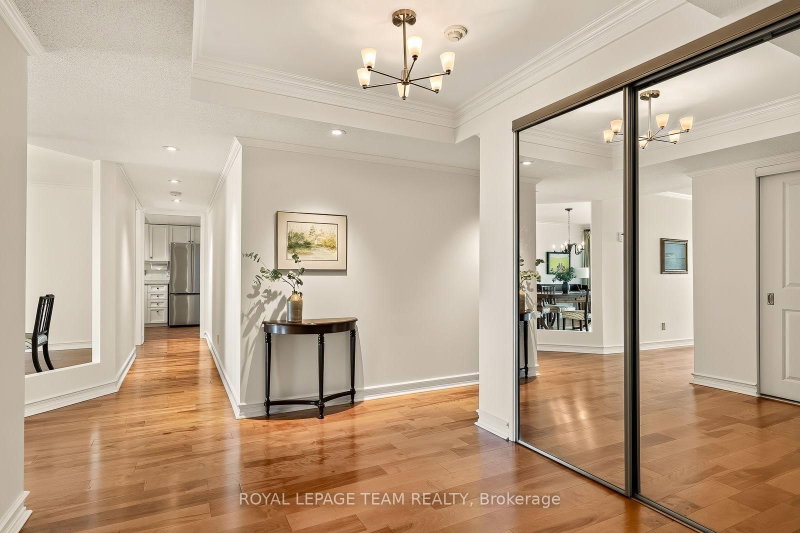 7 - 130 Rideau Terrace