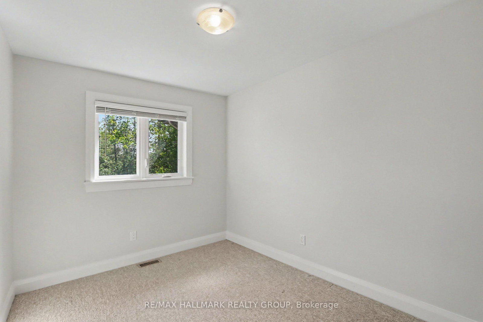 52 Porter Street • Stittsville, ON photo 22
