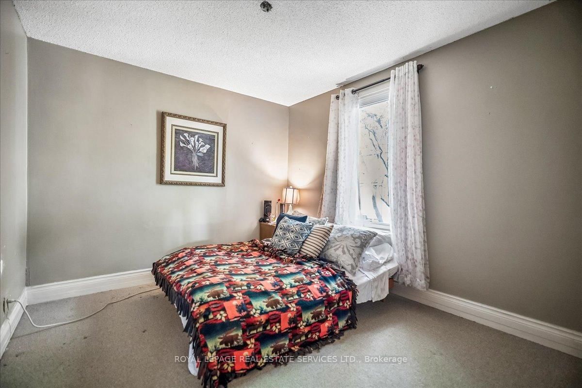 2 14th Street • Grimsby, ON photo 22