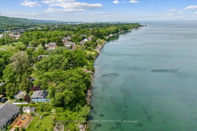 2 14th Street • Grimsby, ON photo 4