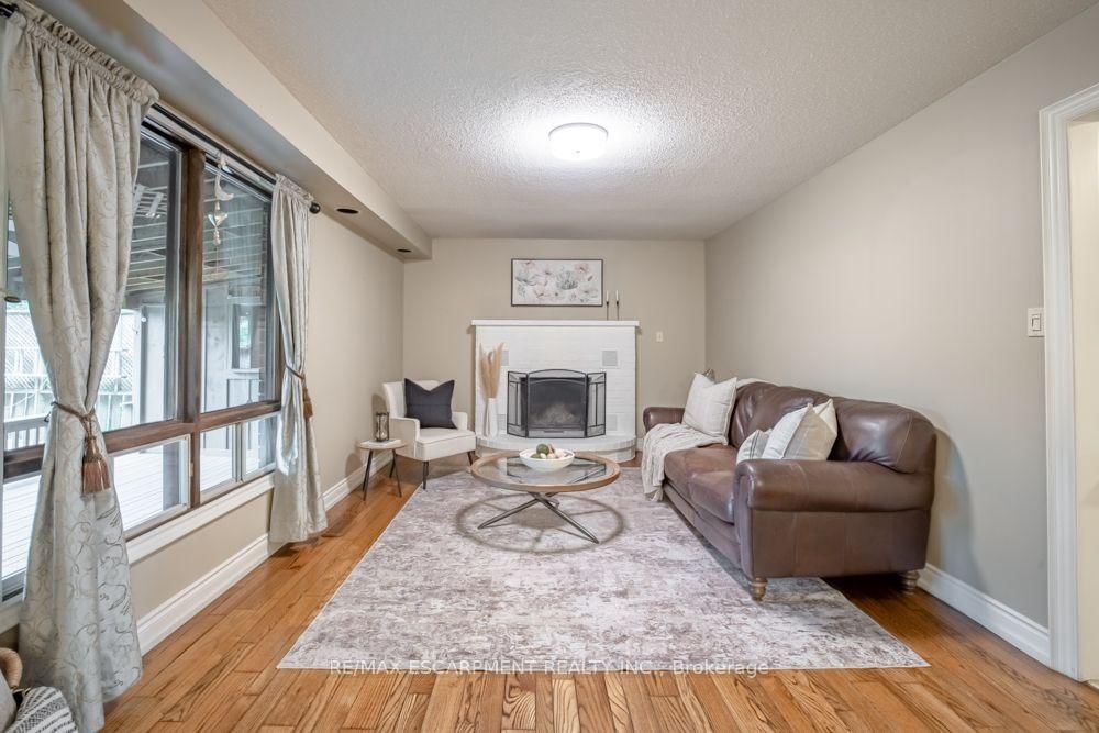 49 Branthaven Drive • Hamilton, ON photo 14