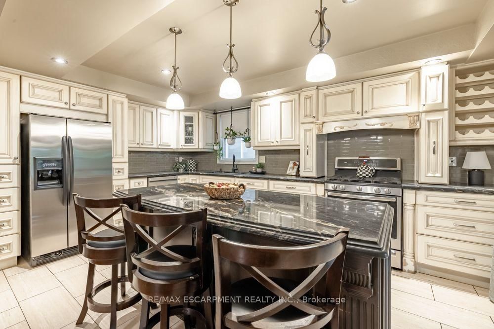 49 Branthaven Drive • Hamilton, ON photo 17
