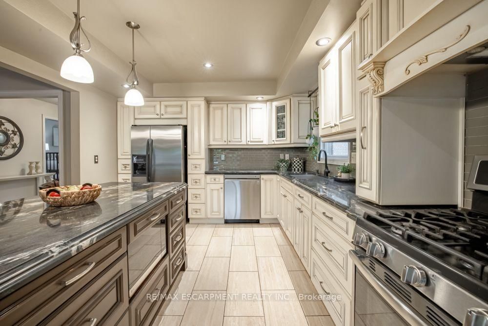 49 Branthaven Drive • Hamilton, ON photo 18