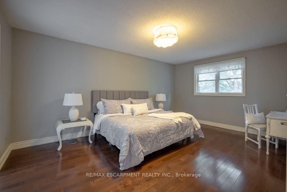 49 Branthaven Drive • Hamilton, ON photo 22