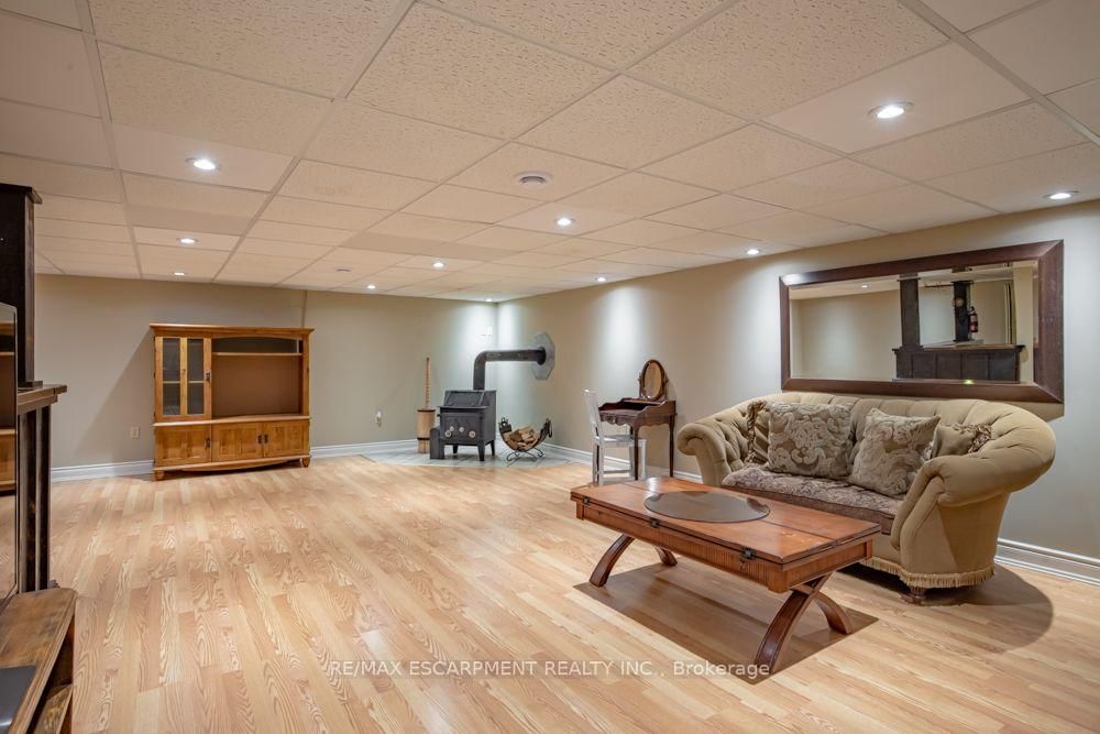 49 Branthaven Drive • Hamilton, ON photo 32