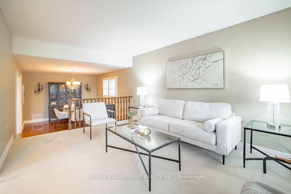 49 Branthaven Drive • Hamilton, ON photo 7