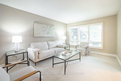 49 Branthaven Drive • Hamilton, ON photo 8
