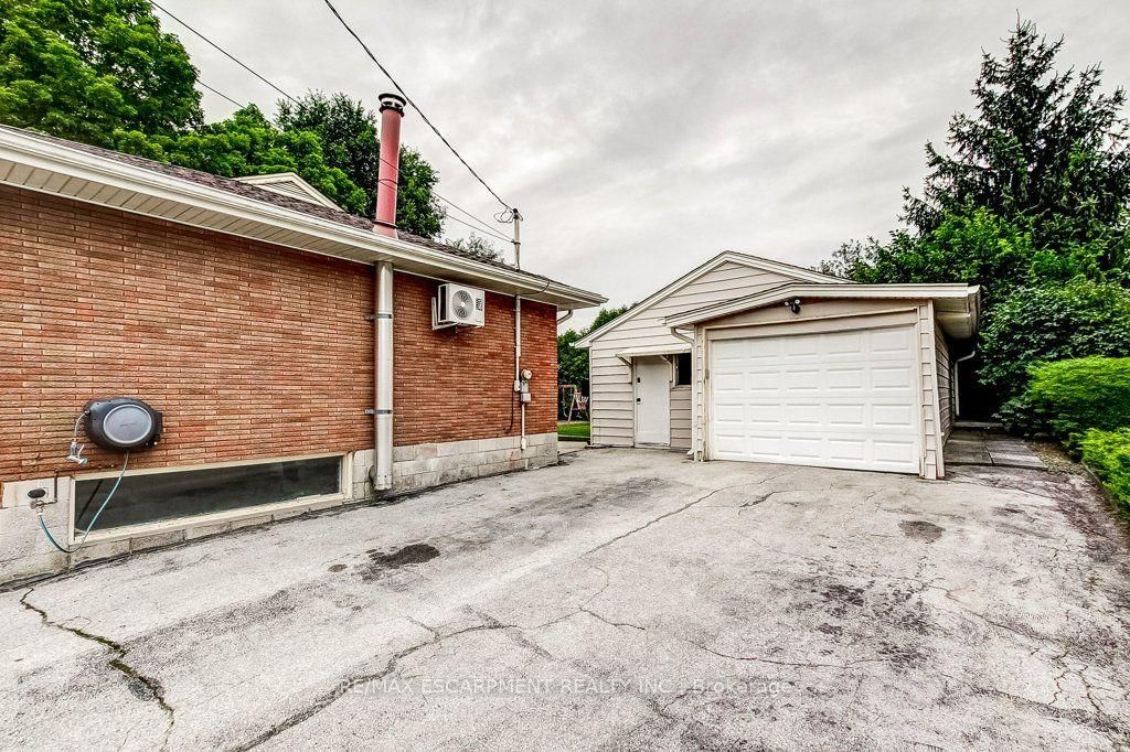 56 Barton Street • Hamilton, ON photo 9