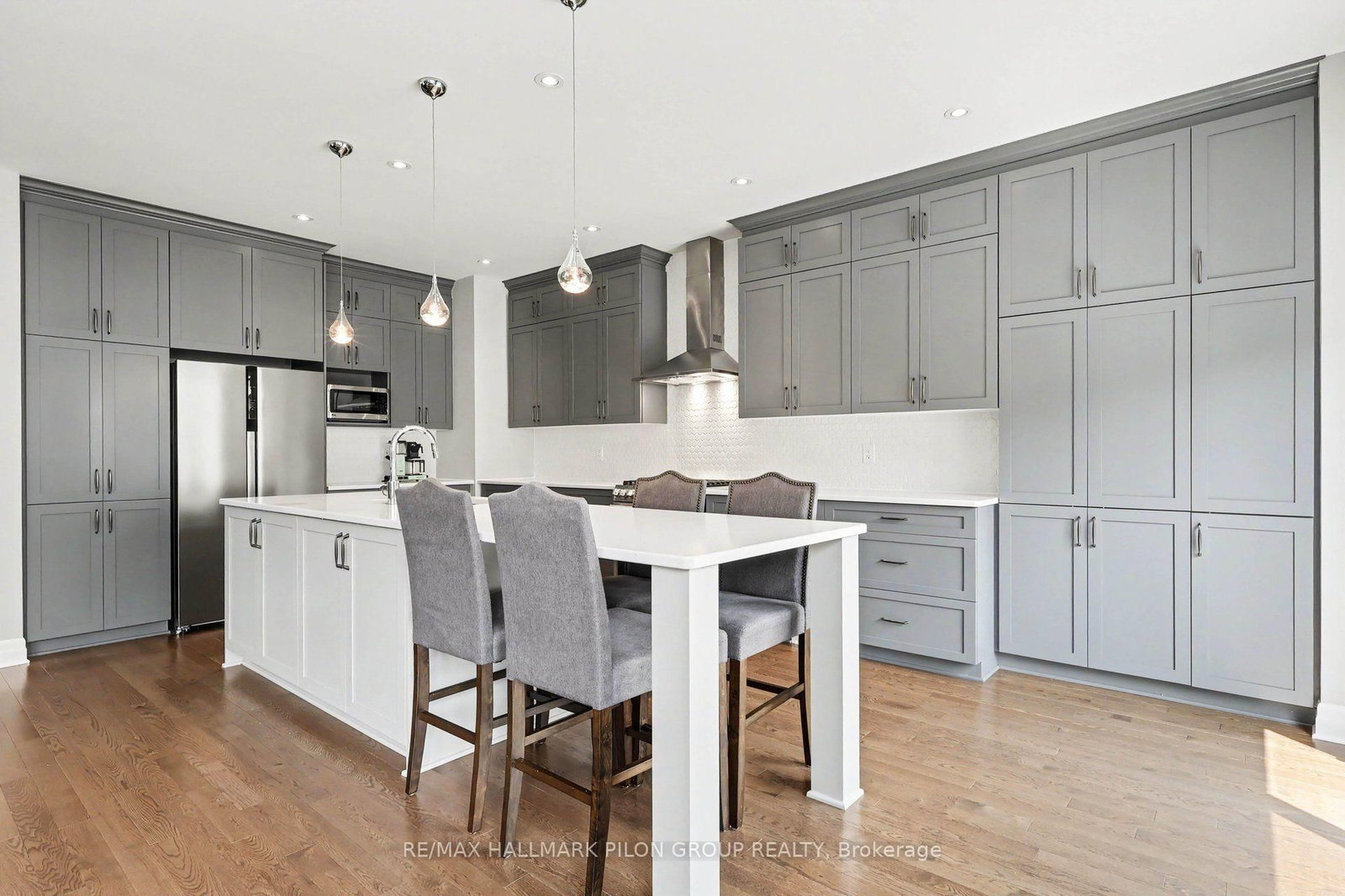 260 Shinleaf Crescent • Ottawa, ON photo 5