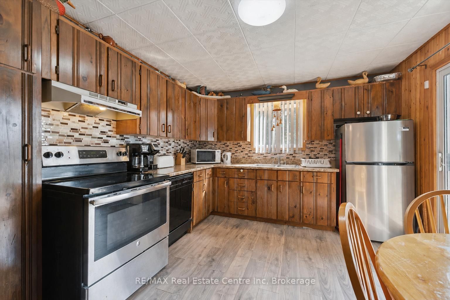 729 SEVENTH Street • Centre Wellington, ON photo 4