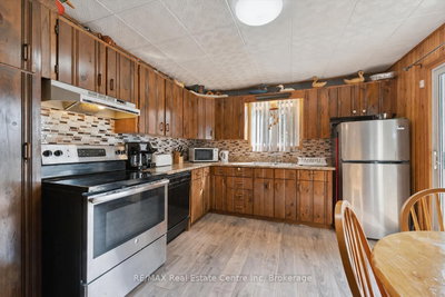 729 SEVENTH Street • Centre Wellington, ON photo 4