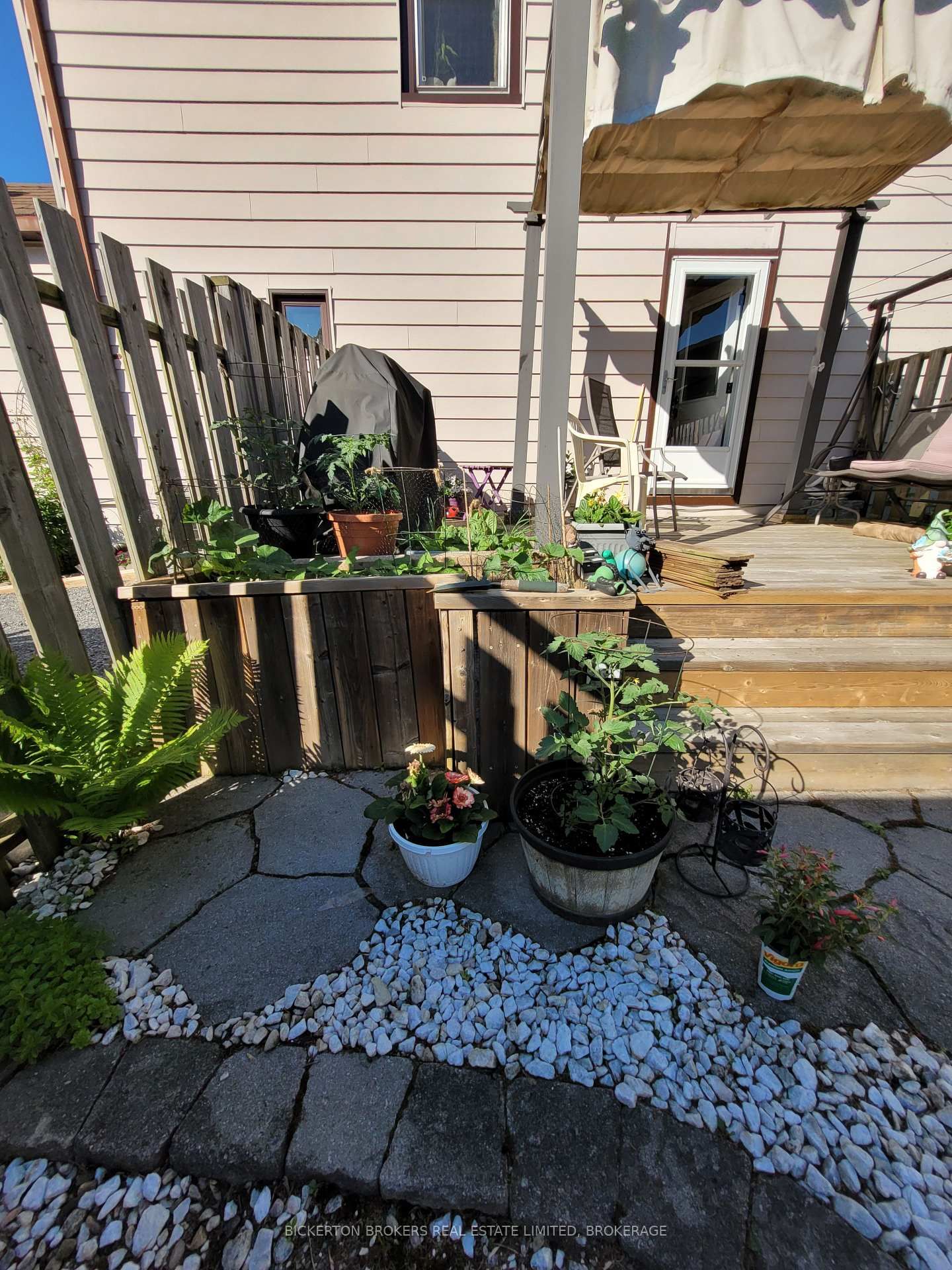 292 William Street N • Gananoque, ON photo 44
