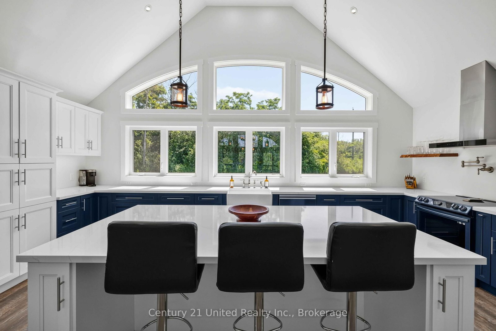 27 Awbrie Lane • Otonabee-South Monaghan, ON photo 4