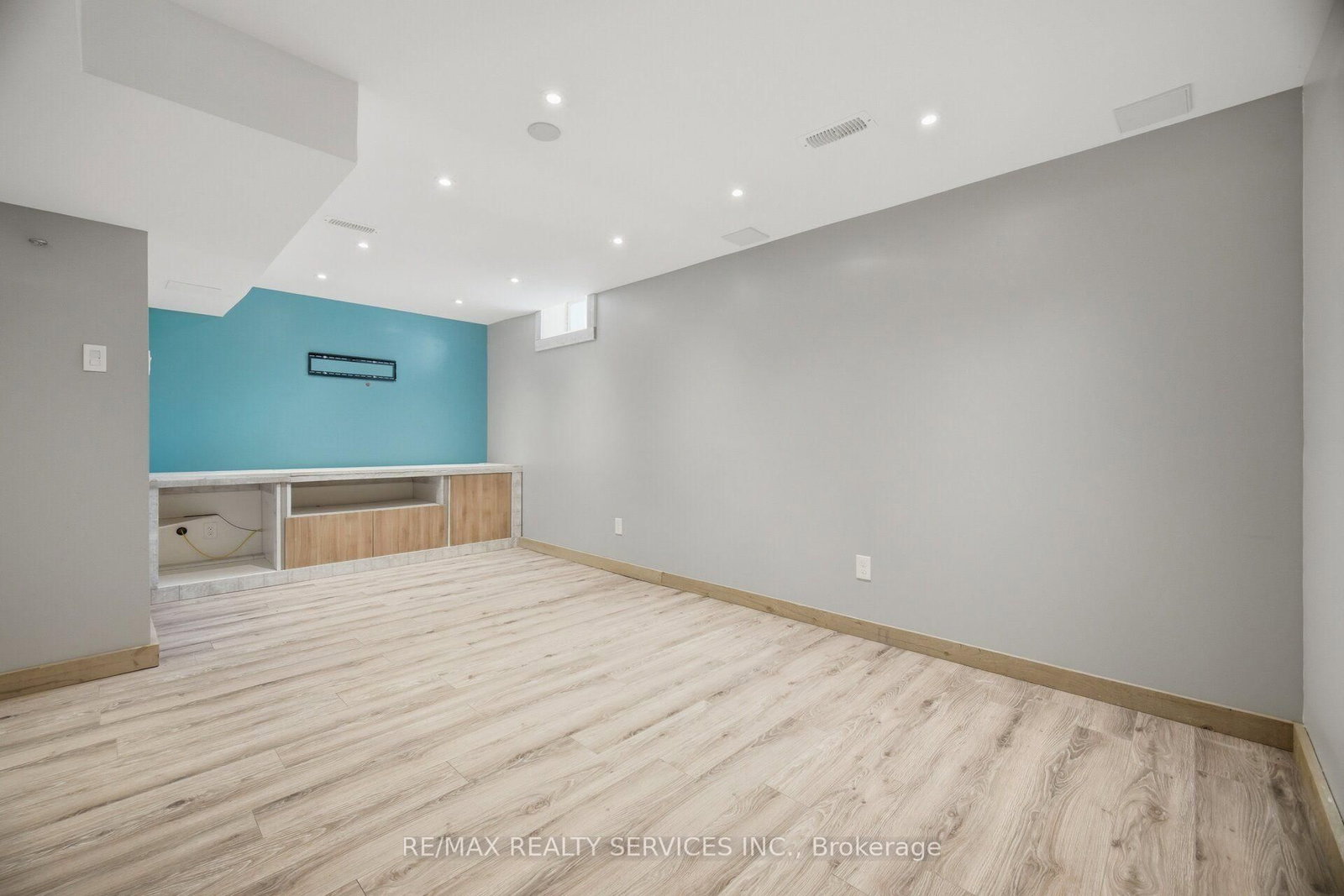 5 Westhampton Way • Hamilton, ON photo 42