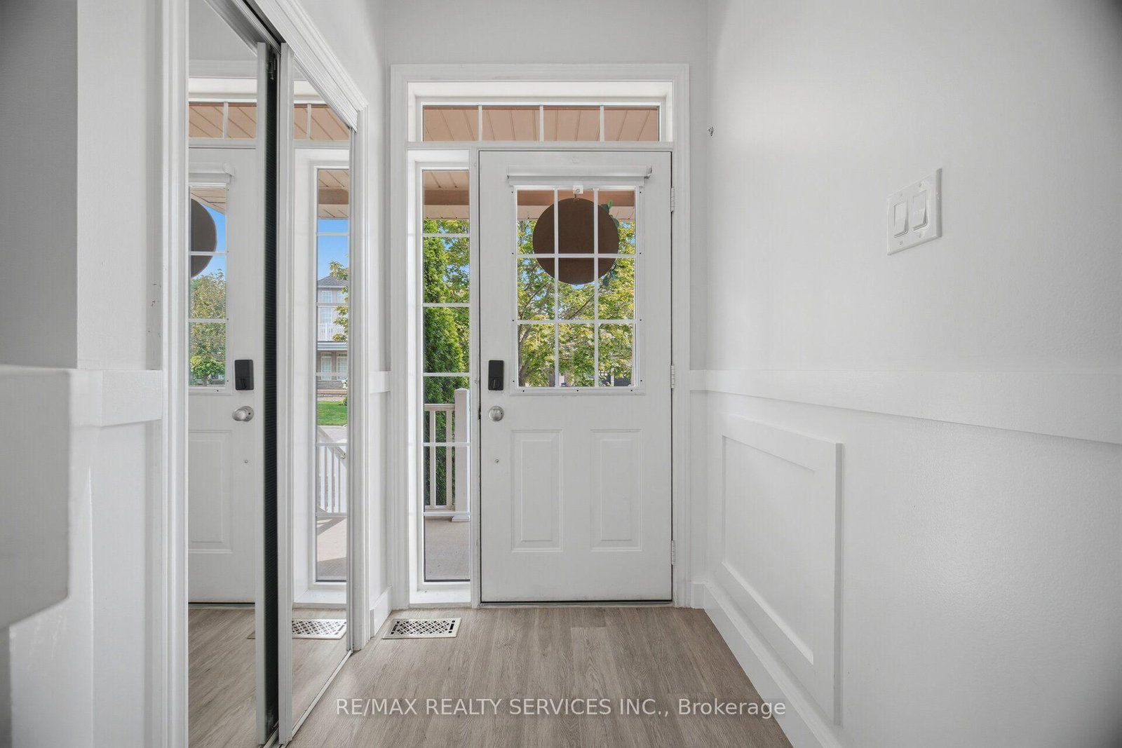5 Westhampton Way • Hamilton, ON photo 8