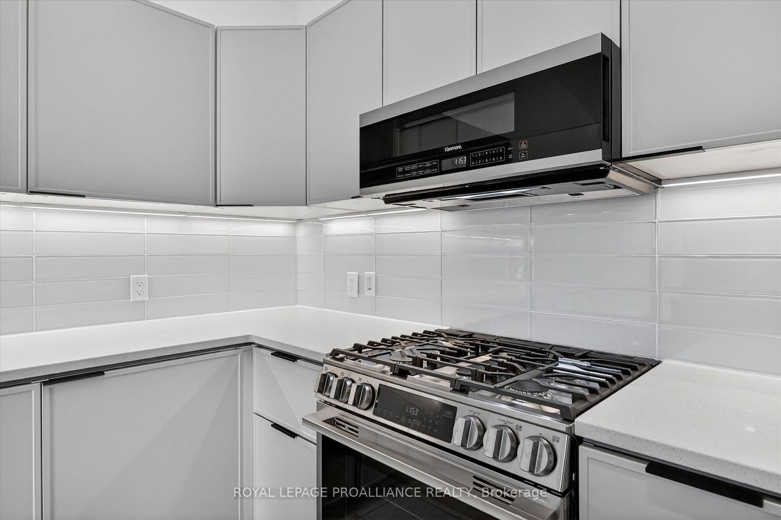 138 Village Crescent • Peterborough, ON photo 9