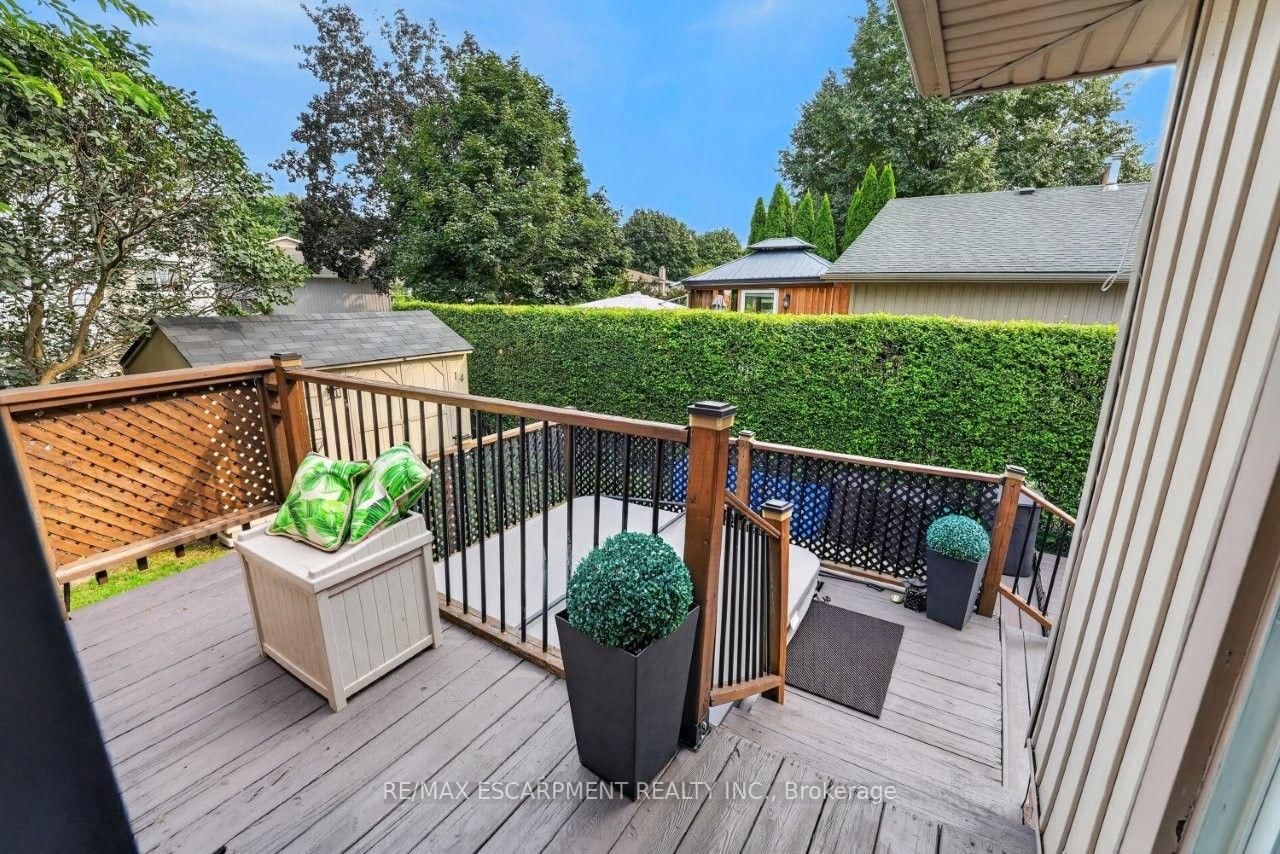 14 Woodeden Road • Grimsby, ON photo 12