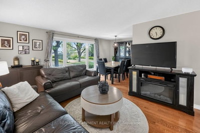 14 Woodeden Road • Grimsby, ON photo 6