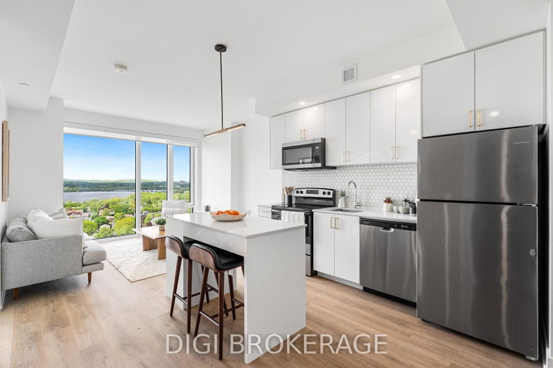 1405 - 2070 Scott Street