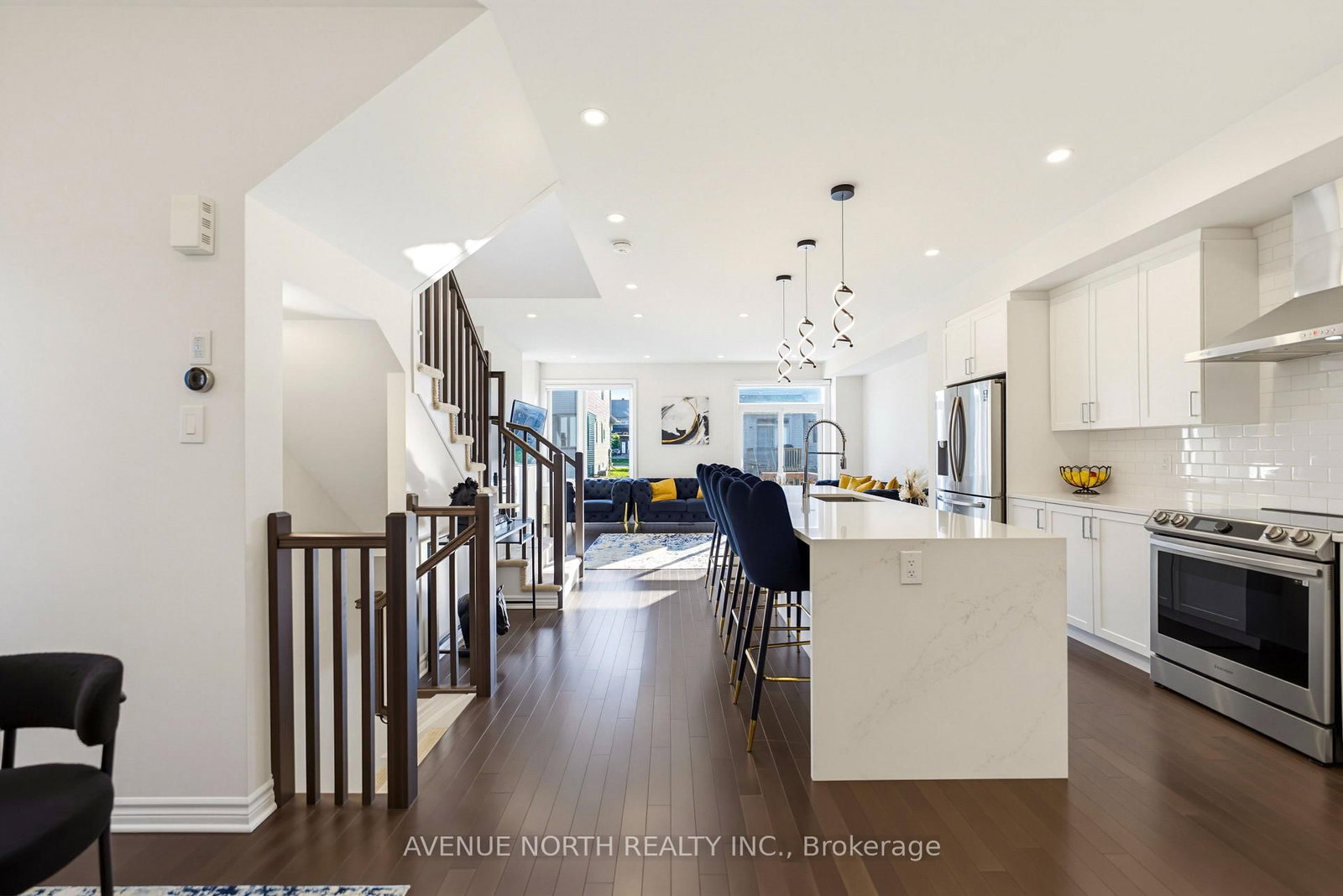 321 Grackle Street • Ottawa, ON photo 10