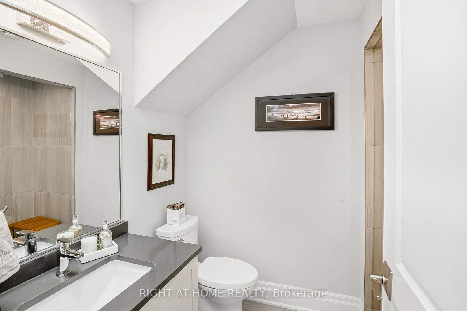 14 Aberdeen Lane S • Niagara-on-the-Lake, ON photo 30