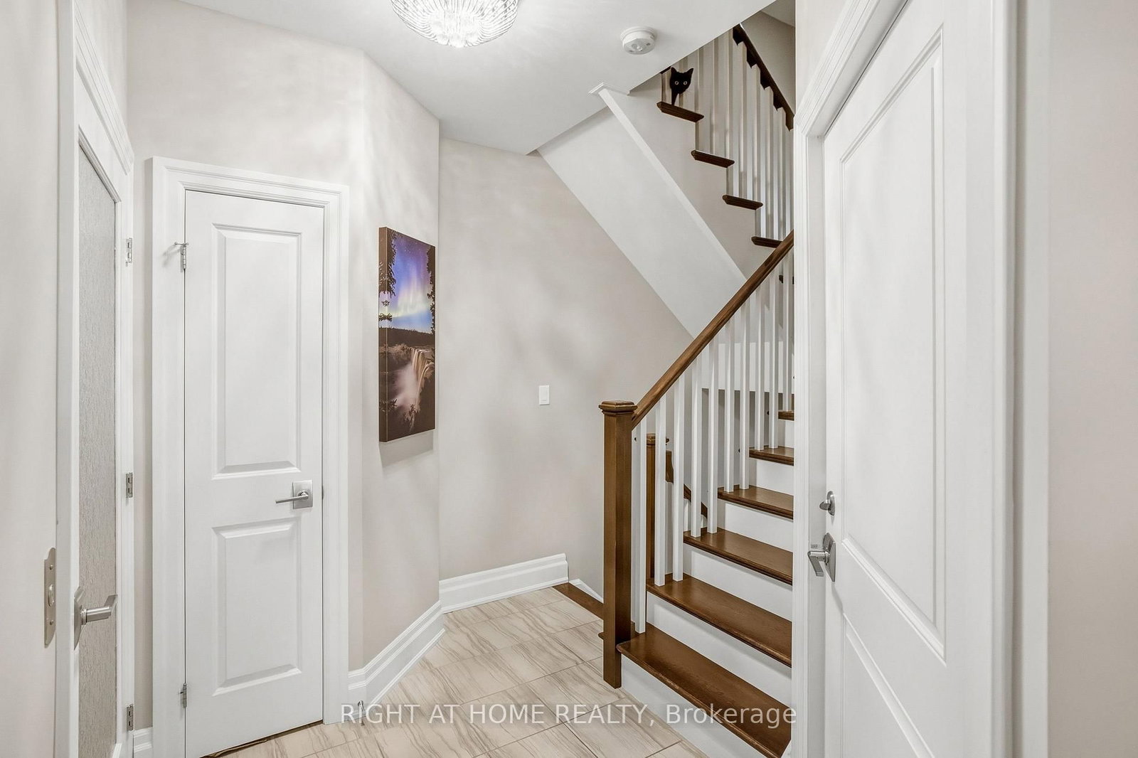 14 Aberdeen Lane S • Niagara-on-the-Lake, ON photo 9