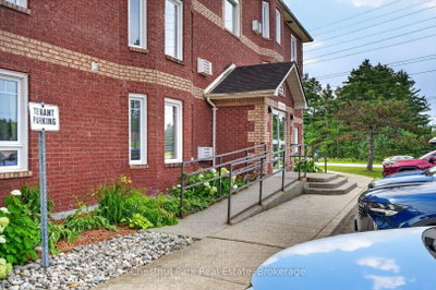 661 Cedar Lane • #202C • Bracebridge, ON photo 4