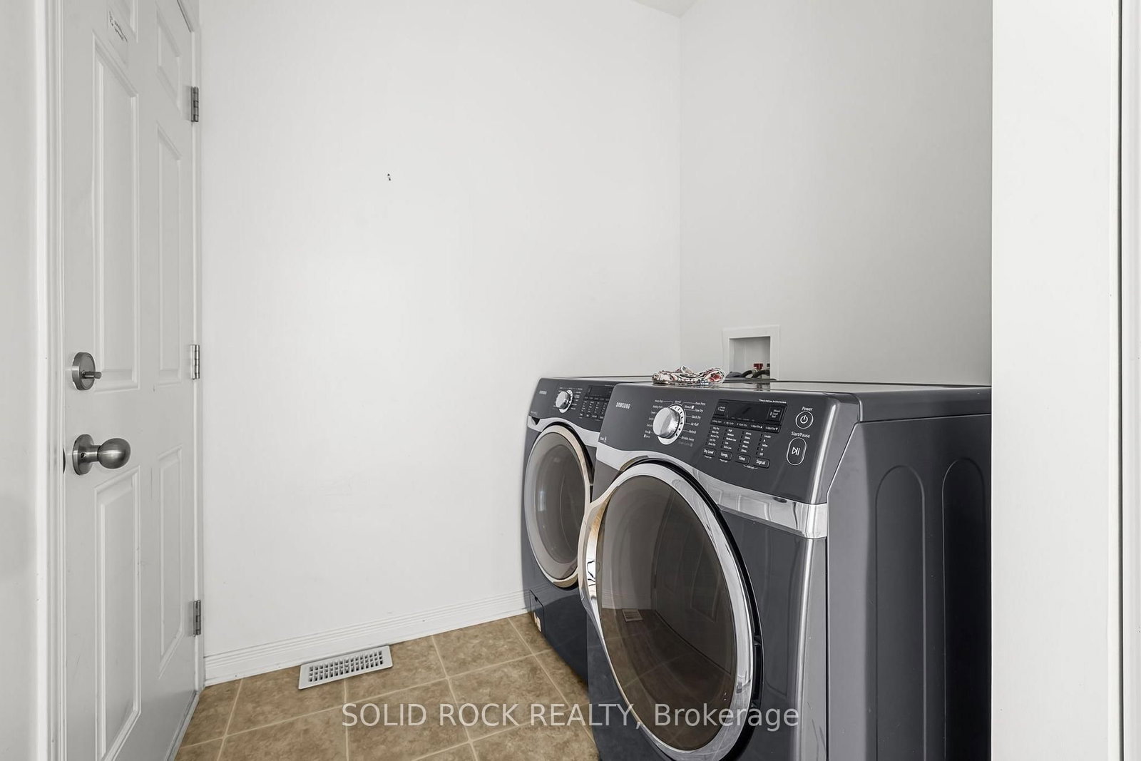 6617 Calwood Avenue E • Greely, ON photo 25
