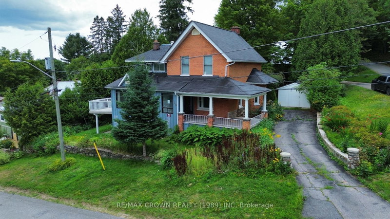 23 Lansdowne Street W
