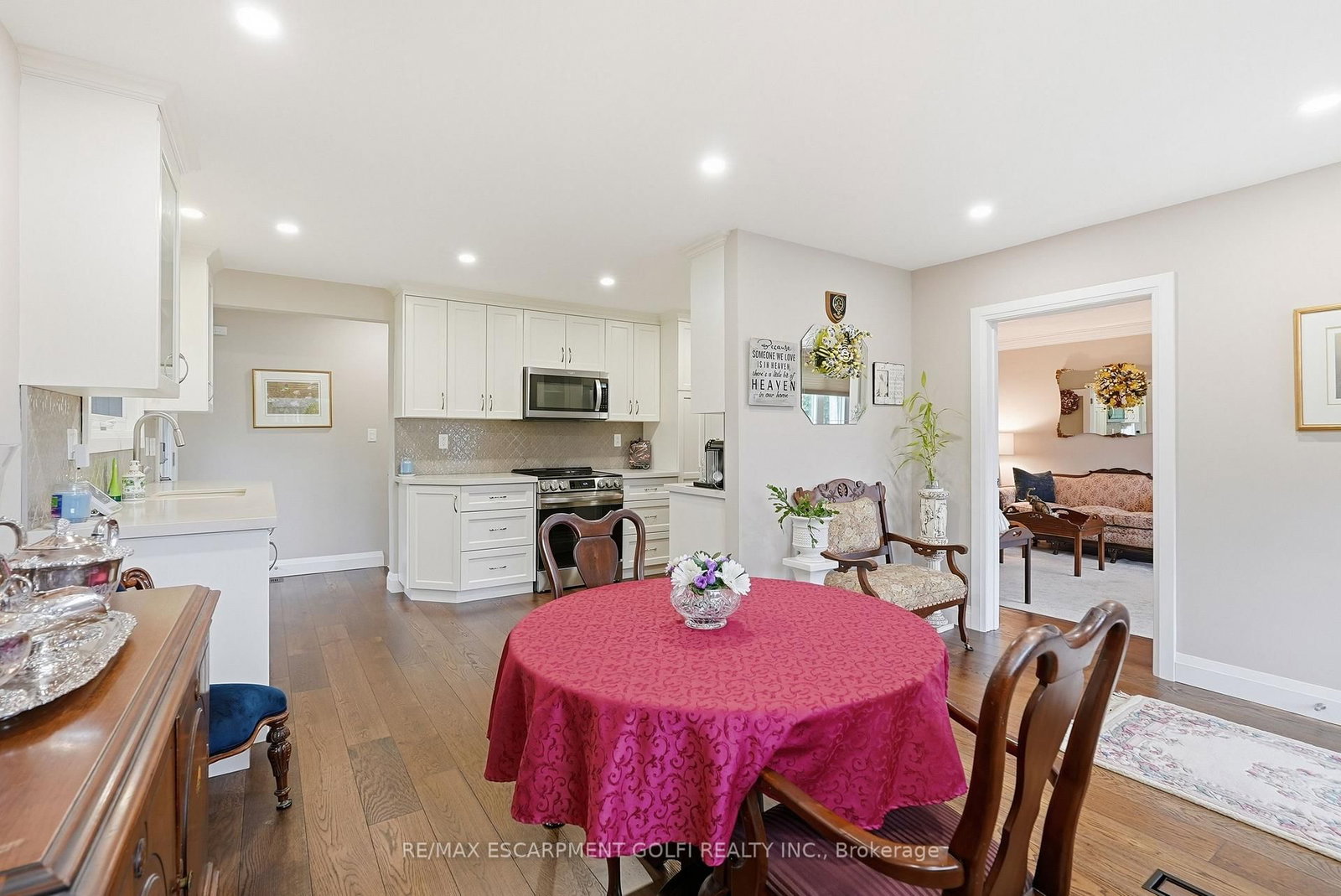 58 Moxley Drive • Hamilton, ON photo 6