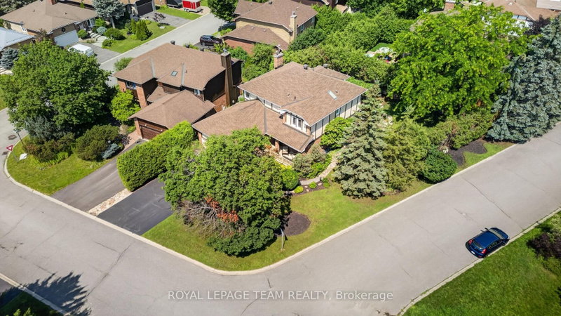 11 Fessenden Way N