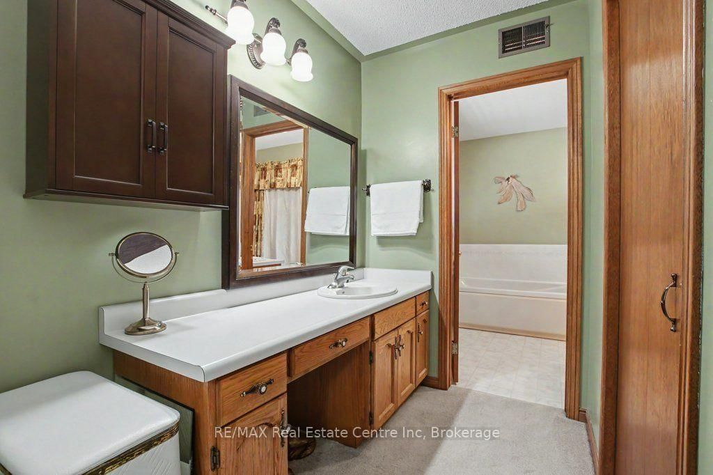 Detached House sold at 283 German School Road, Brant, Ontario, N3L 3E1 - Paris - MLS: X13668564