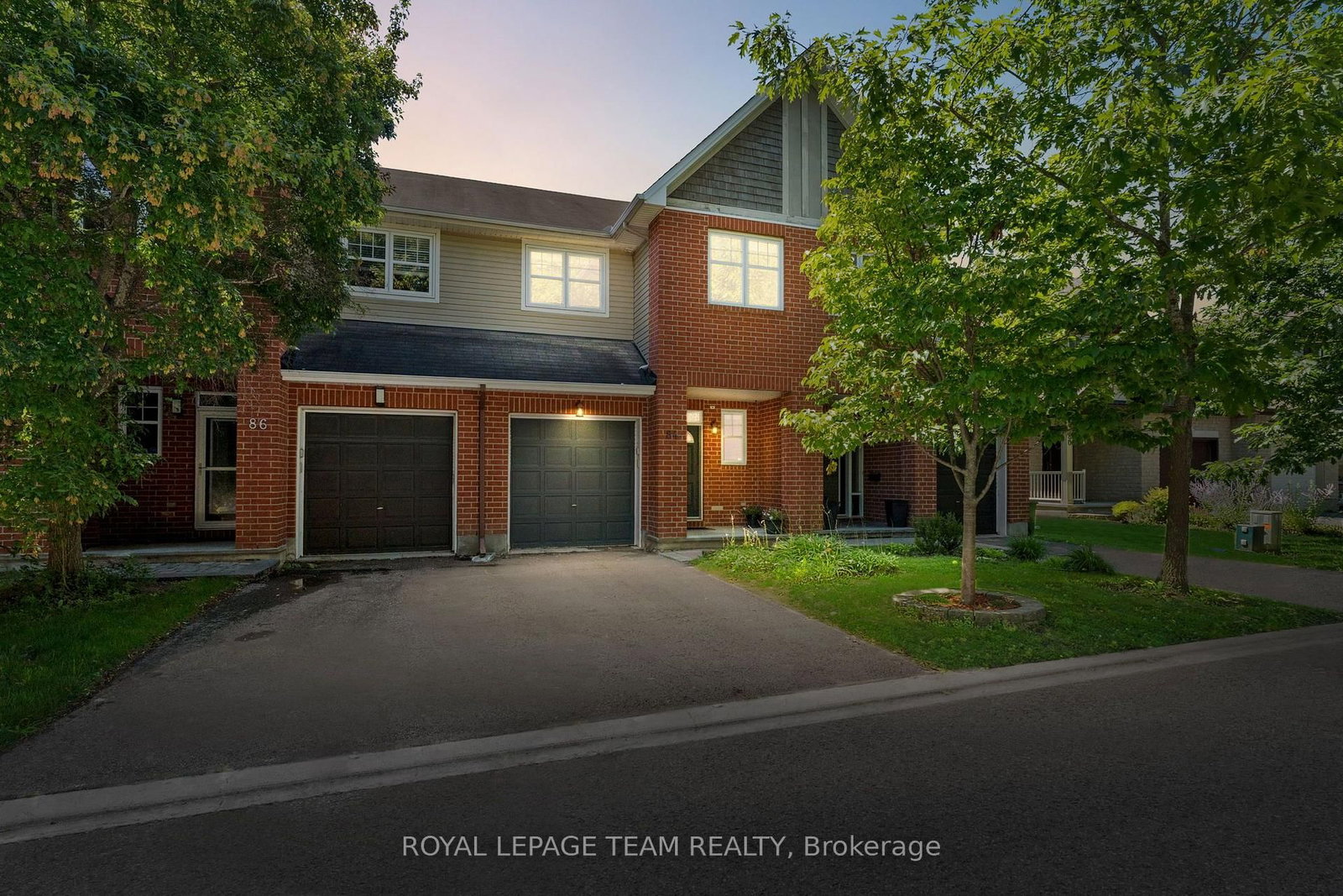 84 Selhurst Avenue • Ottawa, ON photo 1