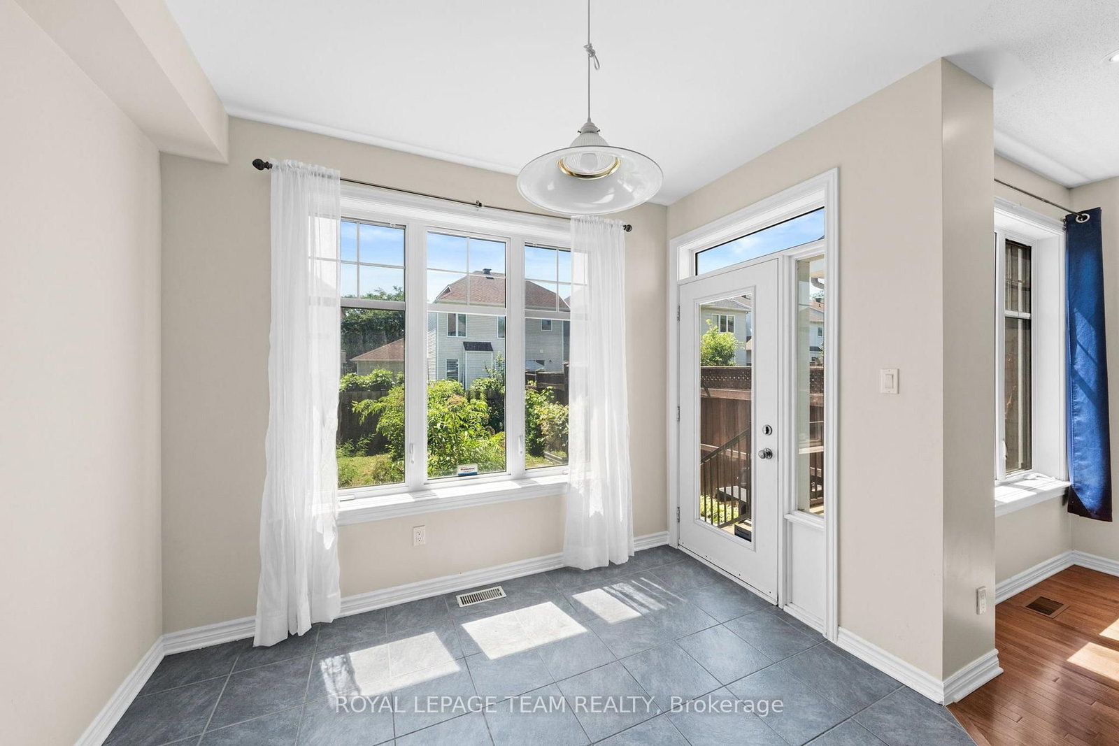 84 Selhurst Avenue • Ottawa, ON photo 16