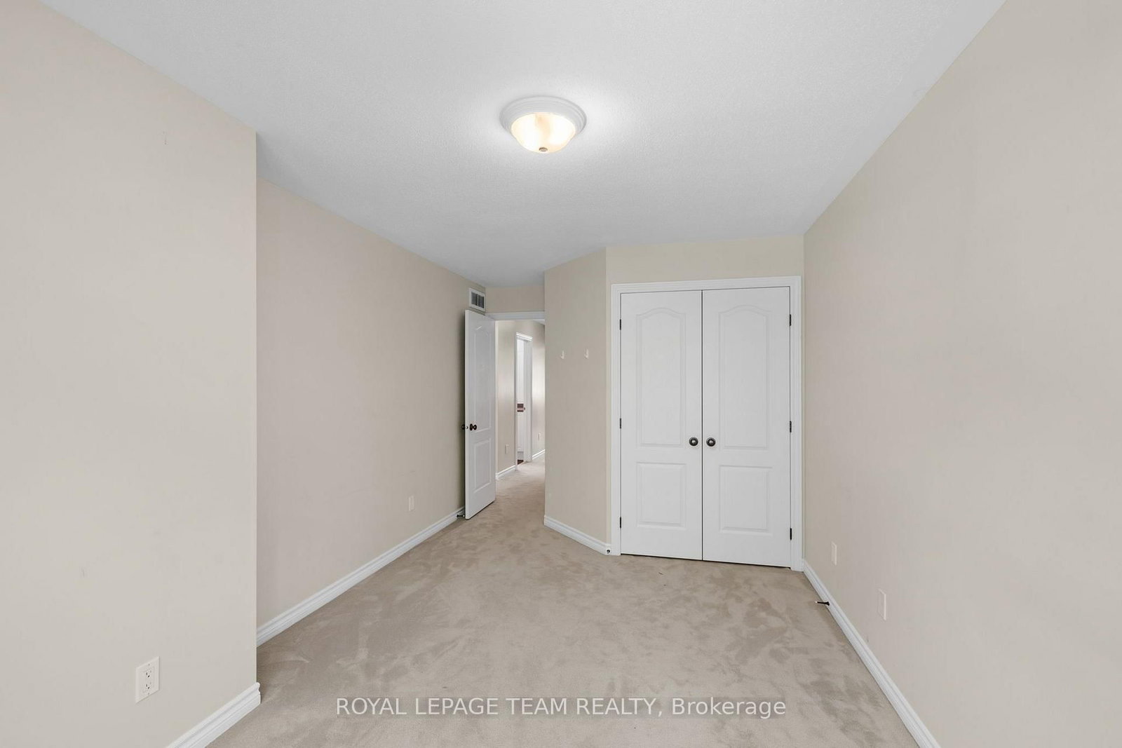 84 Selhurst Avenue • Ottawa, ON photo 26