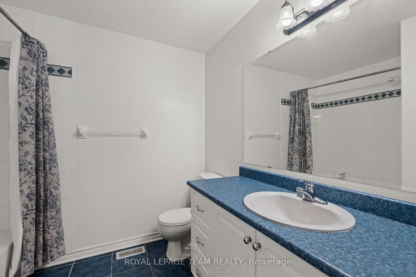 84 Selhurst Avenue • Ottawa, ON photo 29