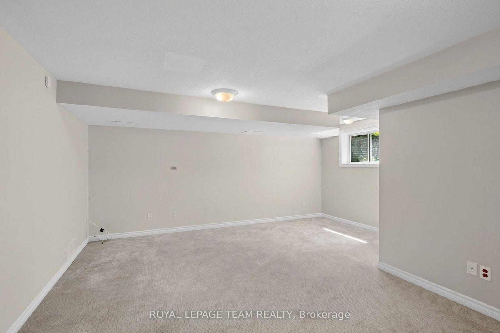 84 Selhurst Avenue • Ottawa, ON photo 31