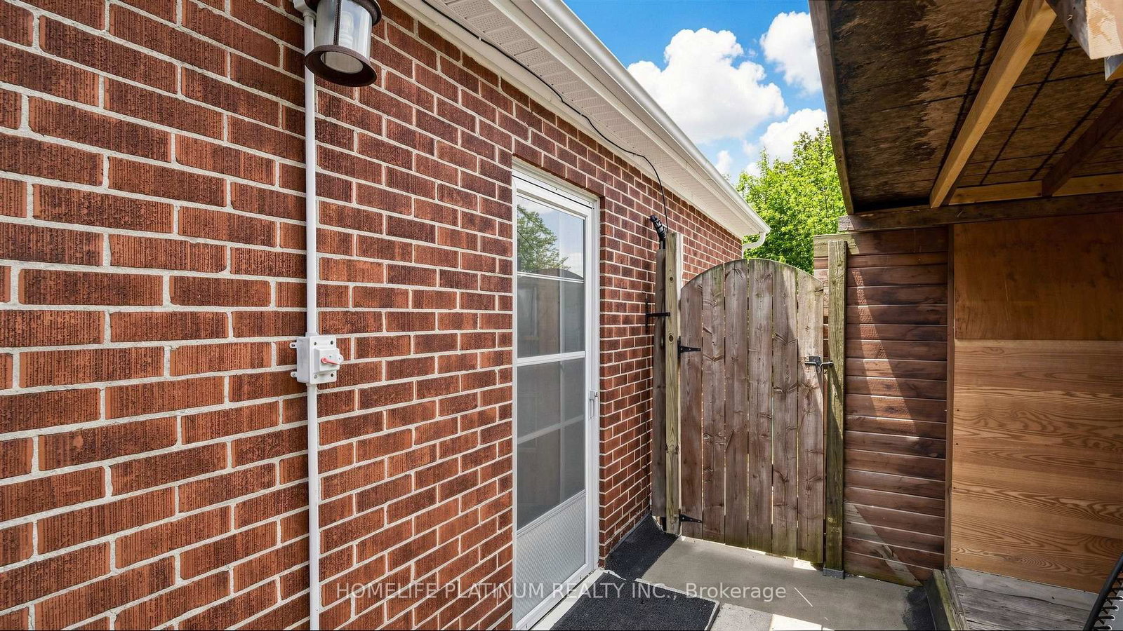 287 Courtland Avenue E • Kitchener, ON photo 46